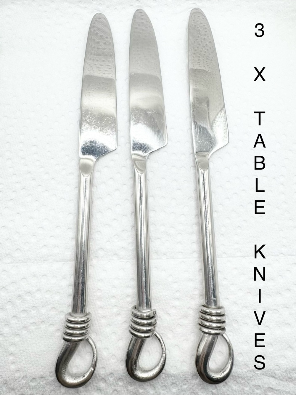 Gourmet Settings Twist 18/10 Stainless Steel Flatware 16 Piece Set - Picture 7 of 16